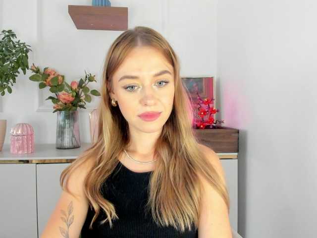 CindyGlam online show from August 5, 5:27 am