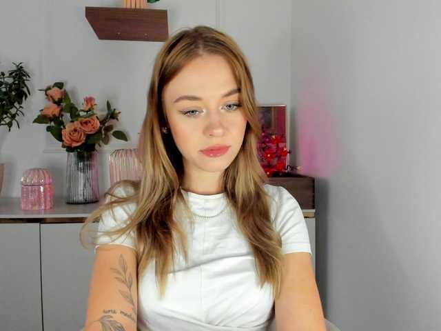 CindyGlam online show from August 6, 5:28 am