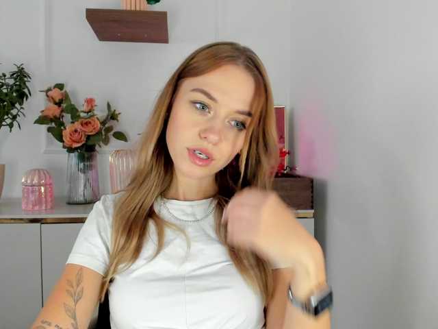 CindyGlam online show from August 6, 10:25 am