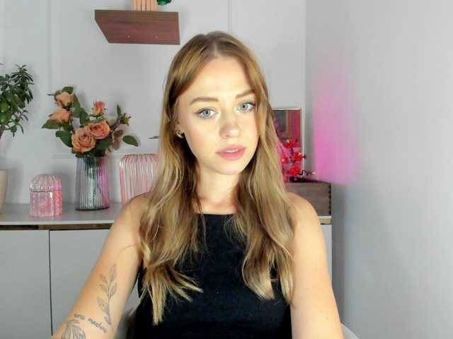 CindyGlam online show from August 7, 7:52 am