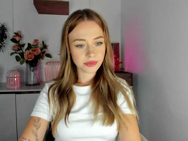 CindyGlam online show from August 10, 5:20 am