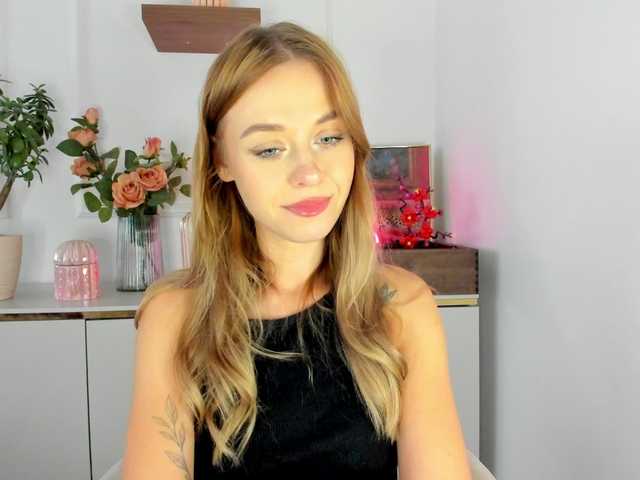CindyGlam online show from August 17, 10:20 am