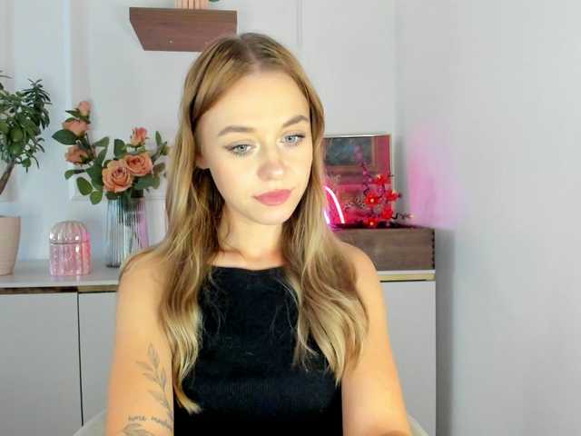 CindyGlam online show from August 17, 2:33 pm