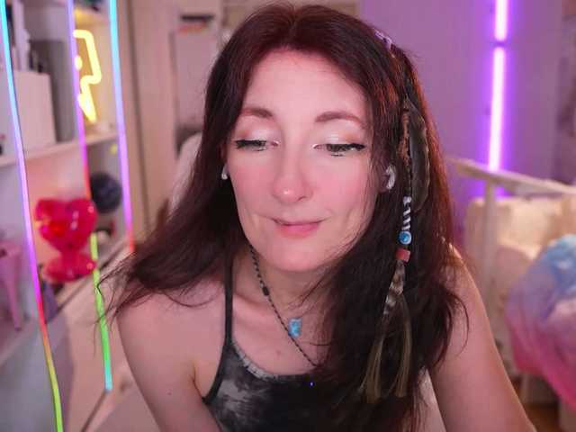 CissyGlitter online show from August 9, 8:10 pm