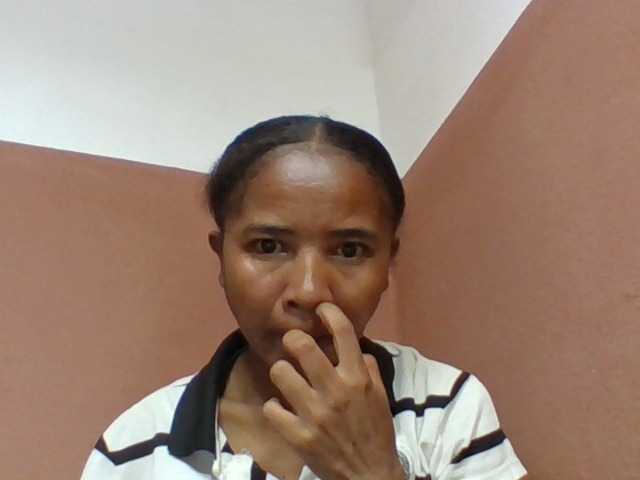 Claudia1a online show from August 28, 1:47 am