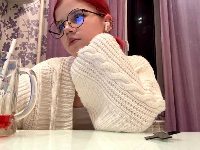 ClaudieOsbeck online show from August 29, 9:47 pm