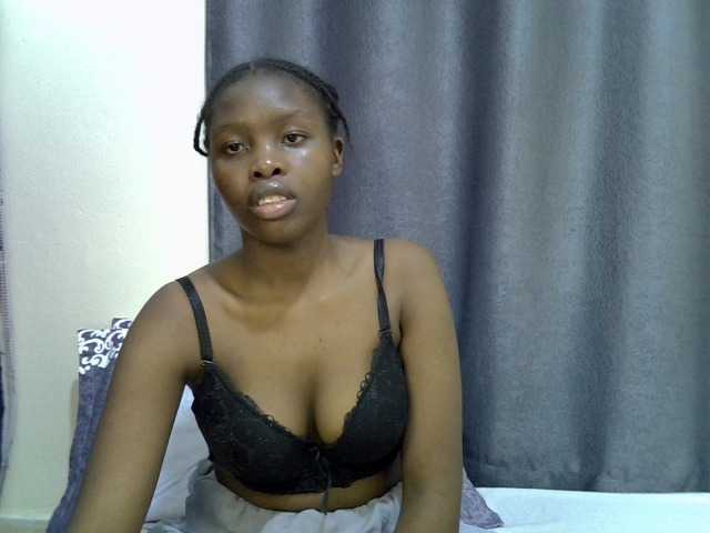 Comfort2a online show from August 11, 2:41 pm