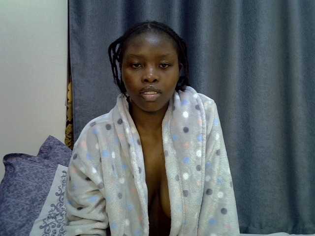 Comfort2a online show from August 12, 11:18 pm