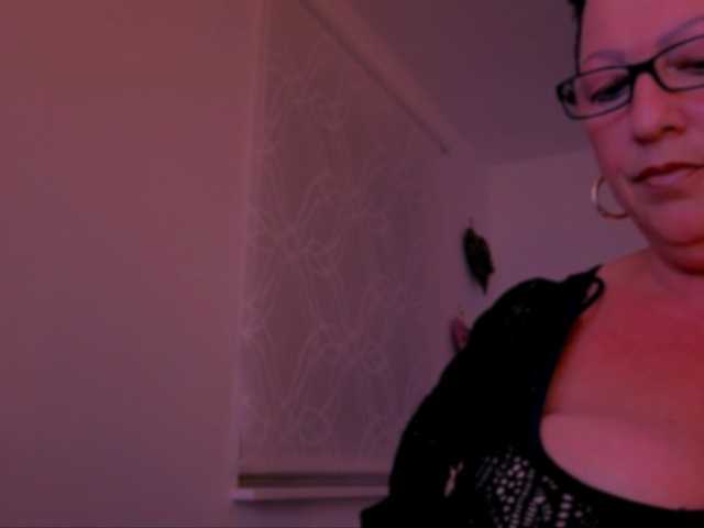 Connyat99 online show from May 30, 9:16 pm