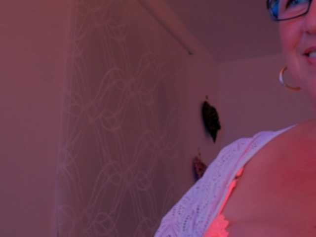 Connyat99 online show from June 4, 12:47 am