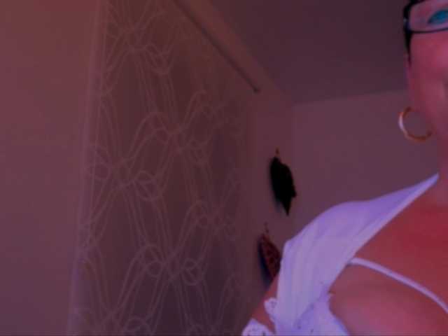 Connyat99 online show from June 9, 9:54 pm