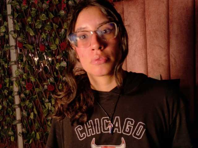 CoralineSanchez online show from August 15, 2:48 am