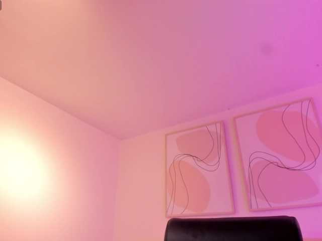 CorinneRusso online show from August 5, 4:16 pm