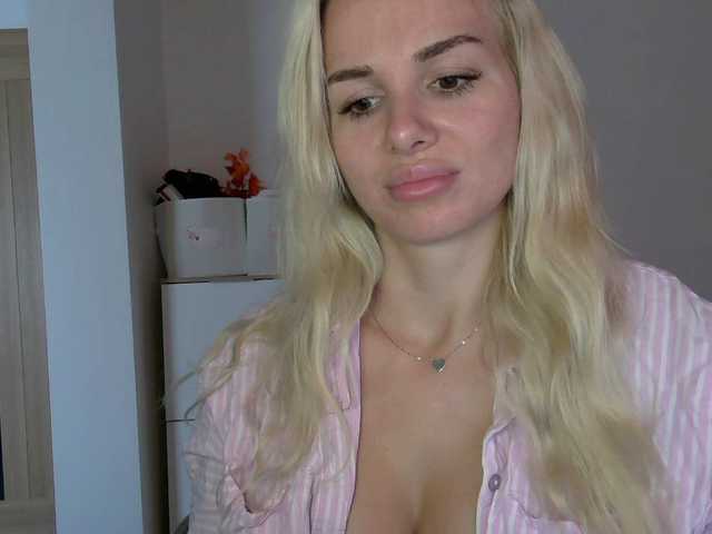 CorneliaSweet online show from September 6, 7:03 am