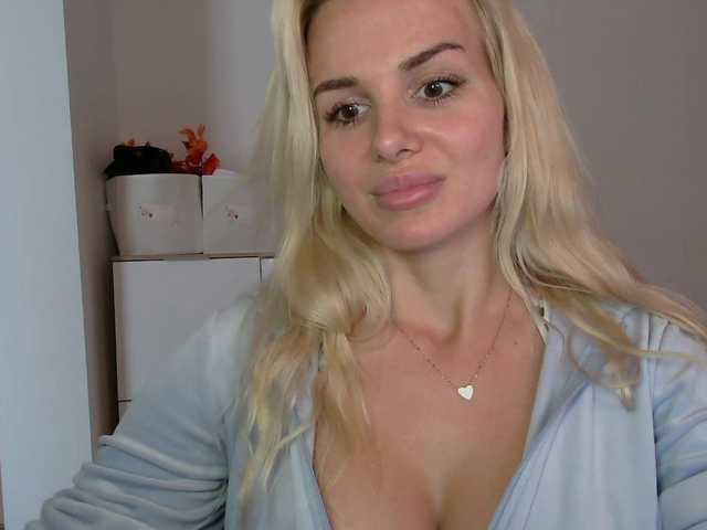 CorneliaSweet online show from September 7, 8:42 am