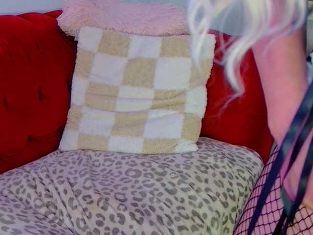 CougarMilf online show from August 13, 9:34 am