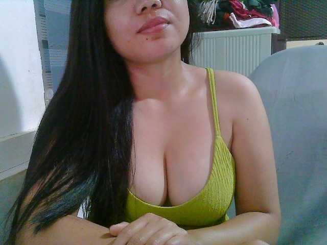 Courtney01 online show from August 8, 1:05 am