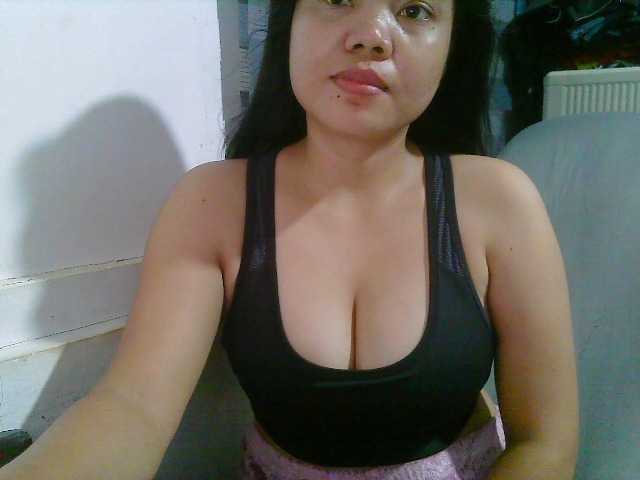 Courtney01 online show from August 11, 6:48 am