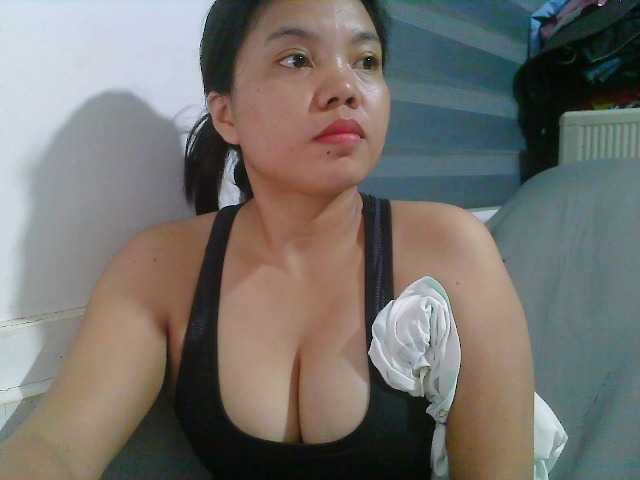 Courtney01 online show from August 11, 8:16 am