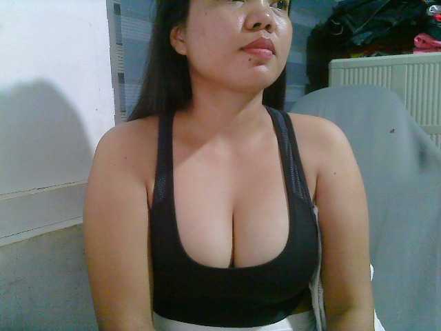 Courtney01 online show from August 12, 6:05 am
