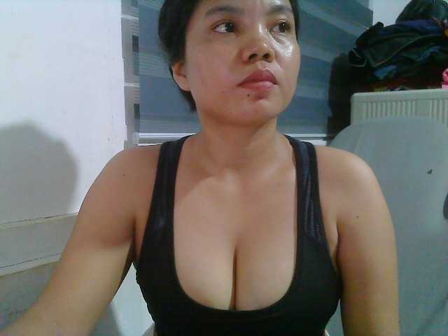 Courtney01 online show from August 13, 10:40 am