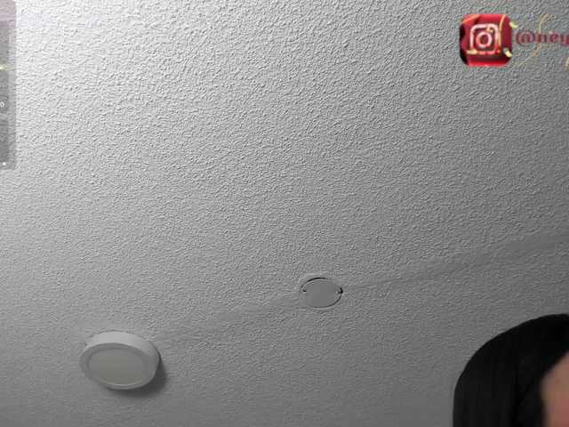 CristalVelle online show from August 14, 1:26 pm