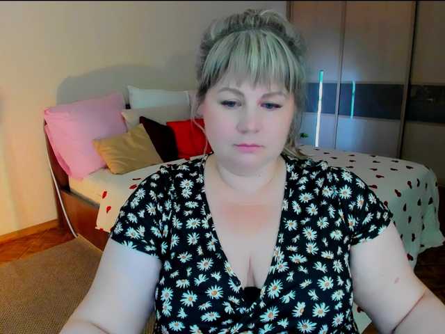 CrystaalStaar online show from August 8, 7:36 pm