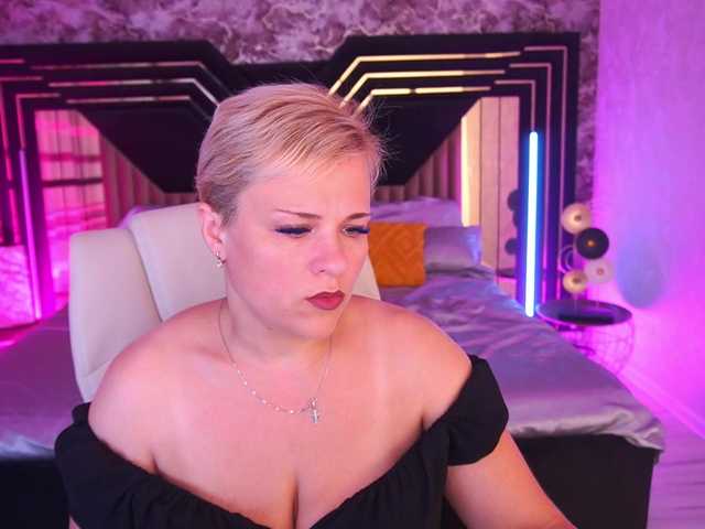 CrystalVibe online show from August 25, 3:57 am