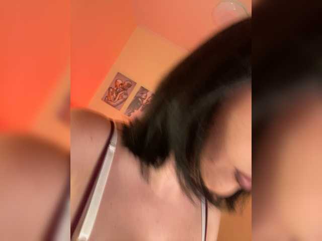 CurvyWoman- online show from August 14, 6:17 am