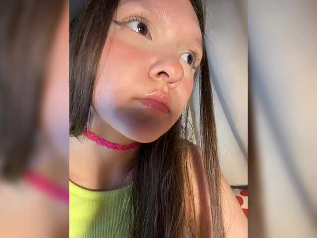 CuteLolly online show from August 10, 10:44 pm