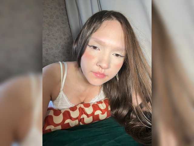 CuteLolly online show from August 11, 3:36 pm
