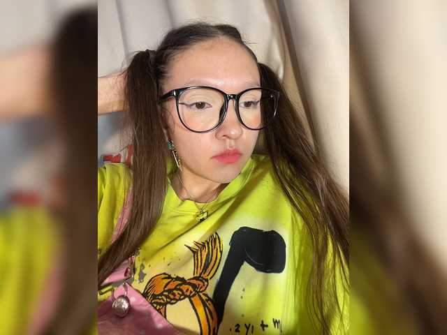 CuteLolly online show from August 14, 12:03 am