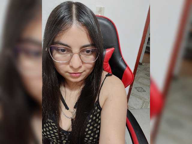 Cute-angel1 online show from August 16, 10:47 pm