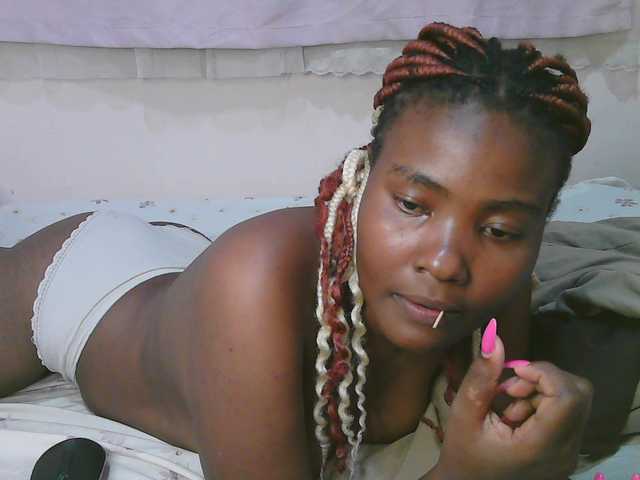 Cute-latasha online show from August 14, 7:06 pm