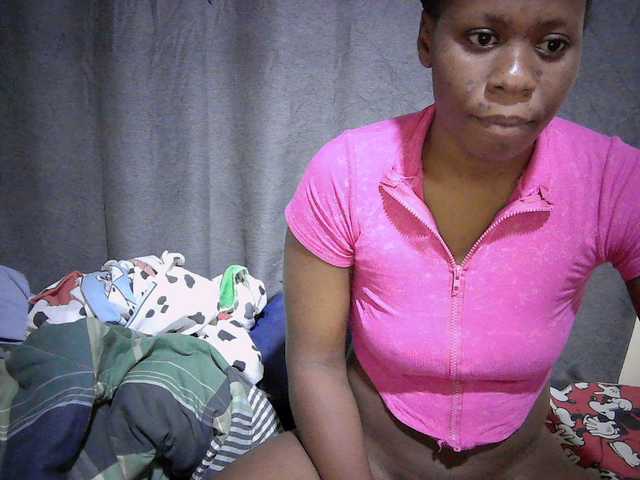 Cute-mellanin online show from May 8, 8:44 pm