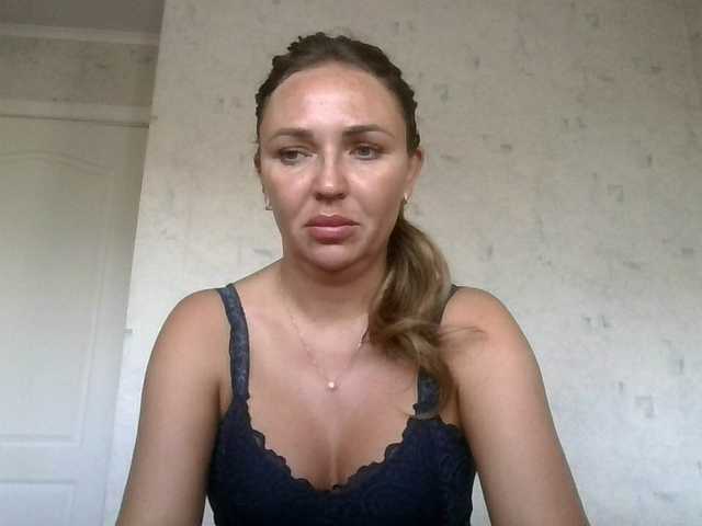 CuteAngelina online show from August 14, 6:17 am