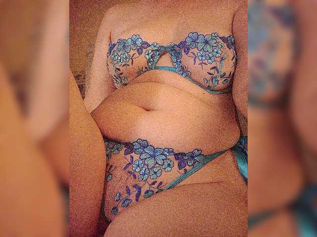 CuteGloria online show from July 30, 8:54 am