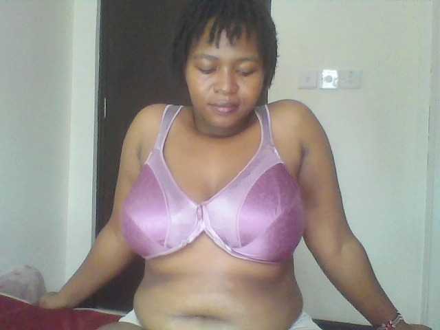 Cutecaramela online show from July 23, 6:05 am