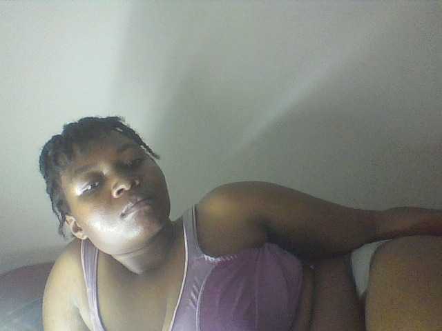 Cutecaramela online show from July 24, 4:10 pm