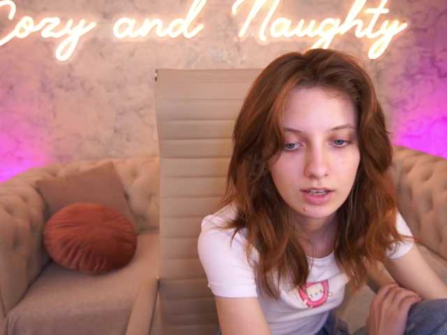 CuteeFoxy online show from August 4, 1:19 pm