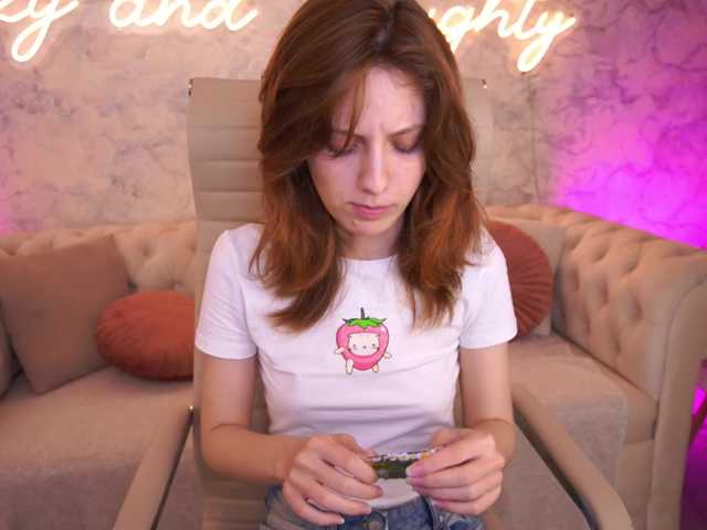 CuteeFoxy online show from August 4, 4:37 pm