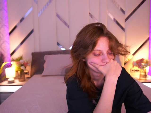 CuteeFoxy online show from August 17, 12:43 pm