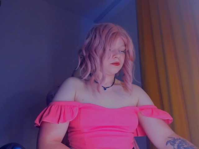 CutieSue online show from August 5, 5:33 pm