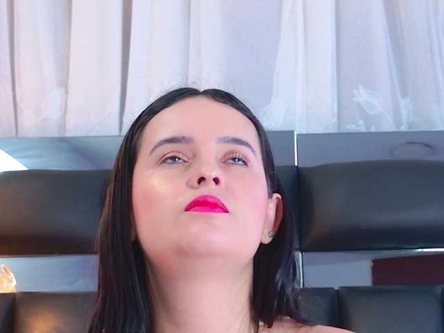 DahianaMoss online show from August 6, 11:42 am