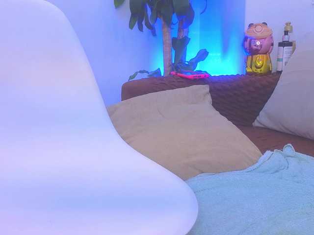 Daisy-Price online show from July 30, 4:03 pm