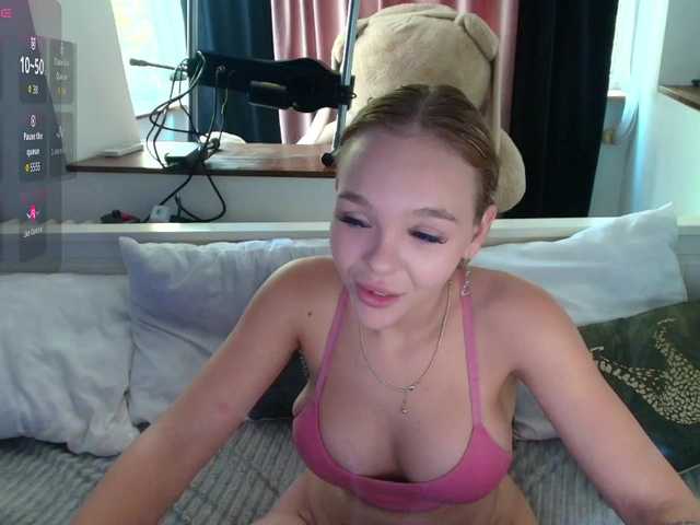 DaisyAbby03 online show from August 6, 10:14 am