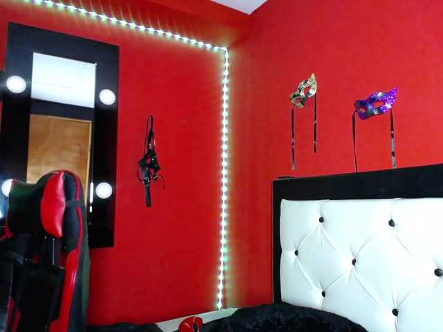 DaisyMoon8 online show from August 5, 11:03 pm
