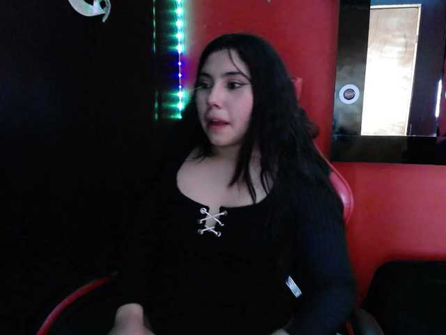 DaisyMoon8 online show from August 10, 11:50 pm
