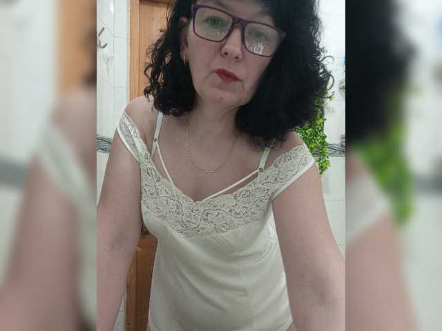 Hanna-Marianna online show from May 17, 5:58 pm