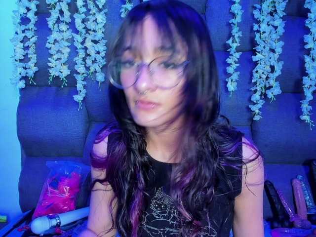DaniDream online show from August 10, 7:59 pm